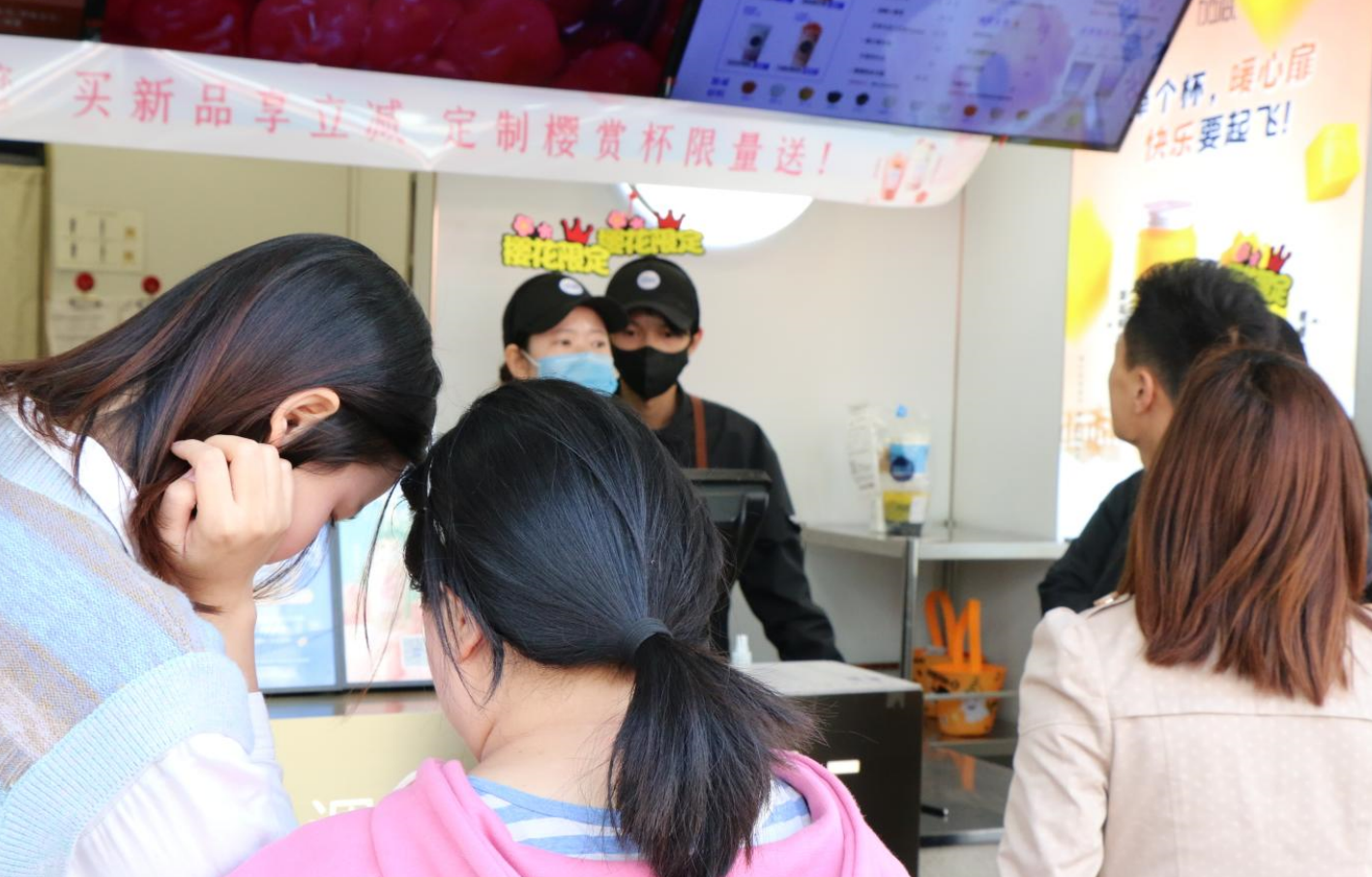 lehu乐虎奶茶：一家奶茶店的发展需要重点关注哪两个问题
